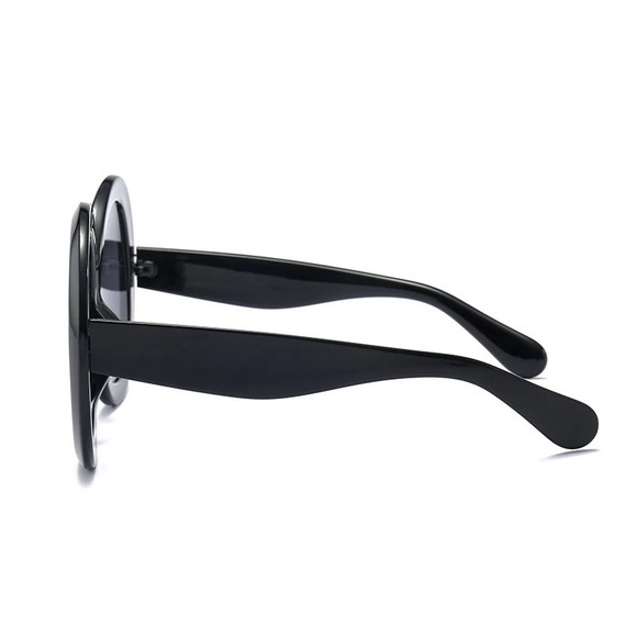 The Jackie O Oversized Round Sunglasses in Black - Picture 4 of 9